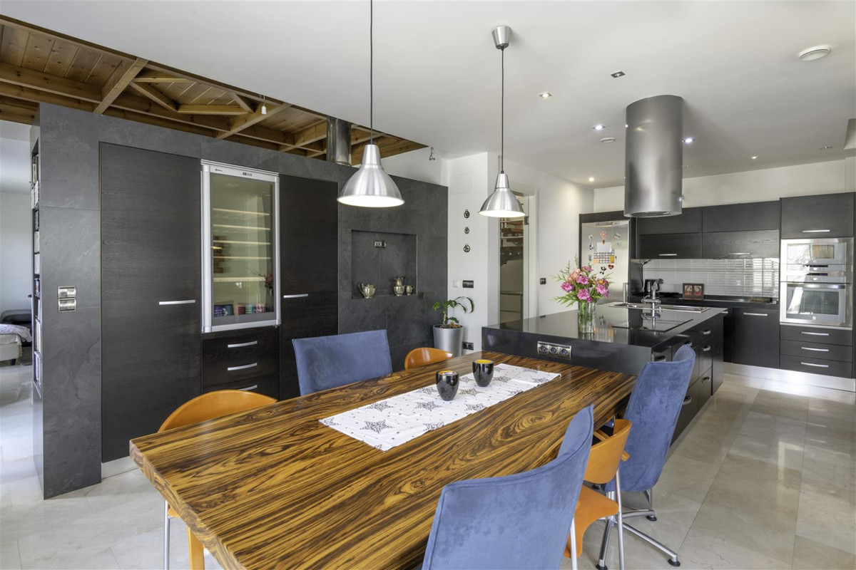 Se vende Villa - Chalet de 3 dormitorios en Costa Del Sol, Málaga, España