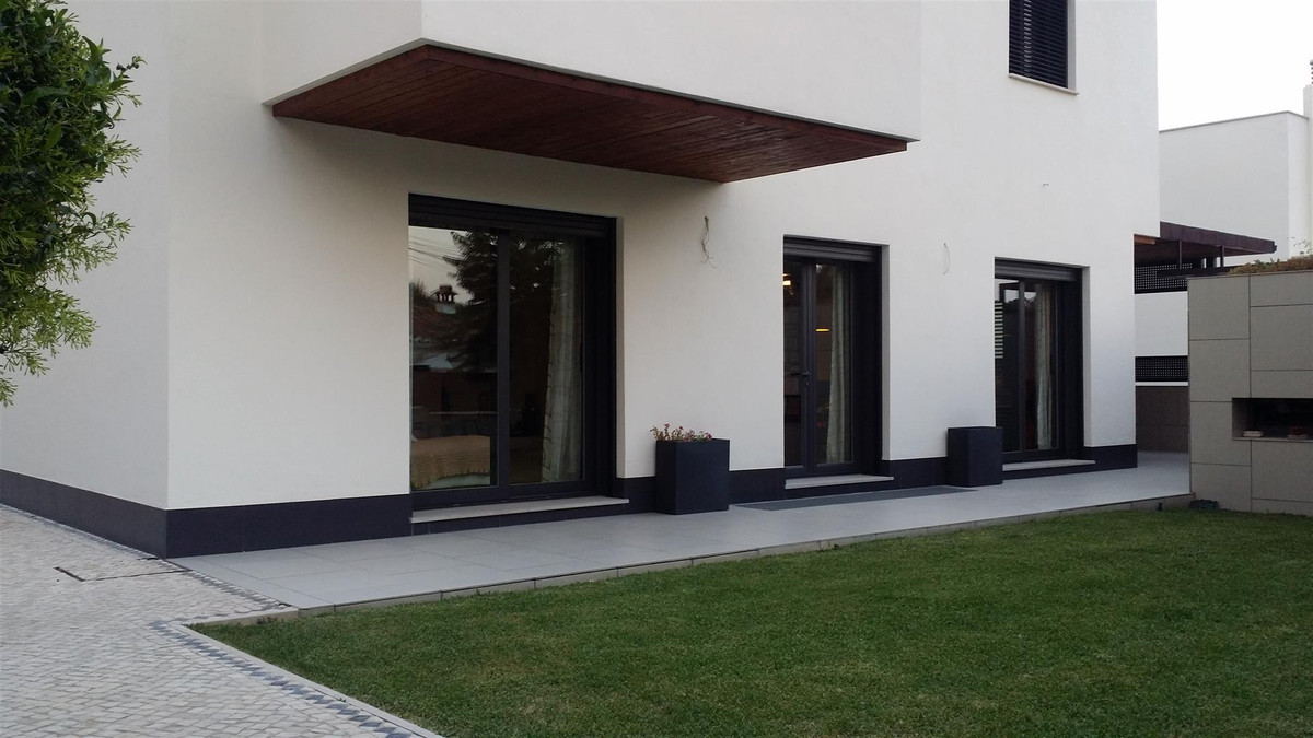 Se vende Villa - Chalet de 3 dormitorios en Costa Del Sol, Málaga, España