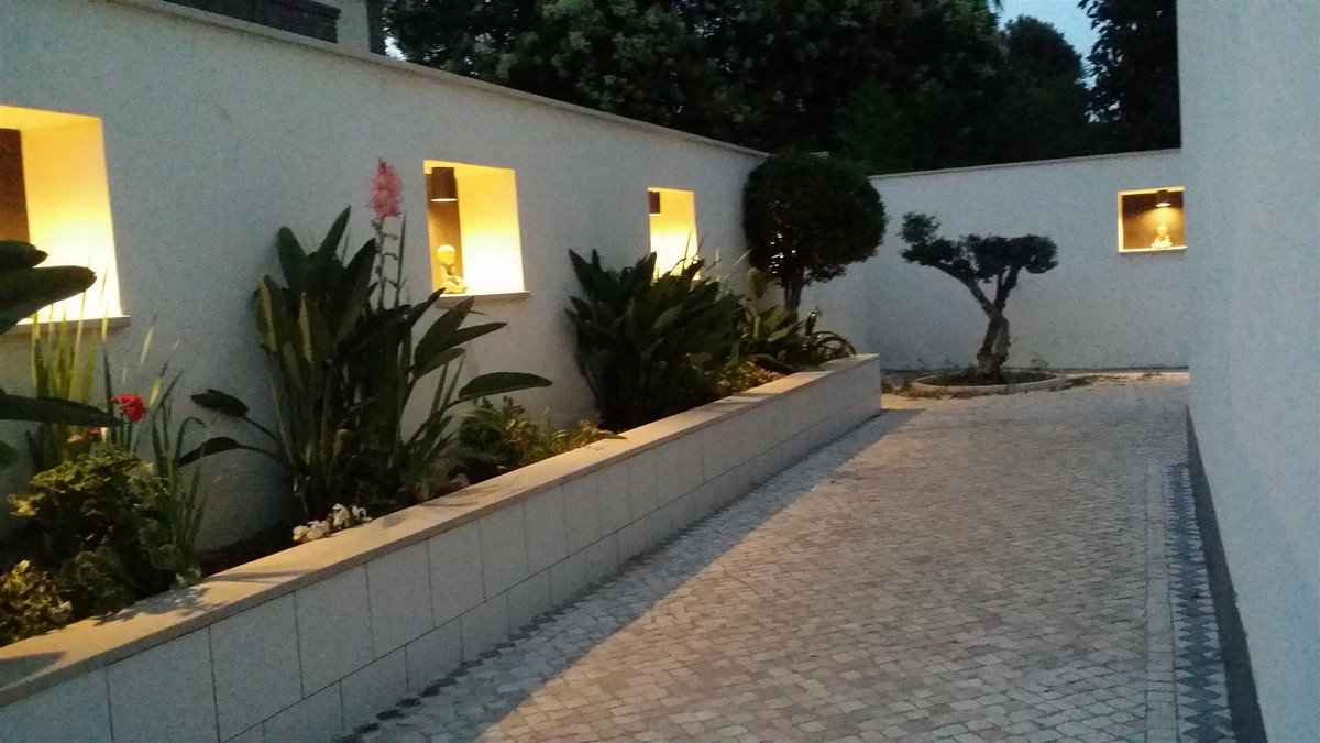 Se vende Villa - Chalet de 3 dormitorios en Costa Del Sol, Málaga, España