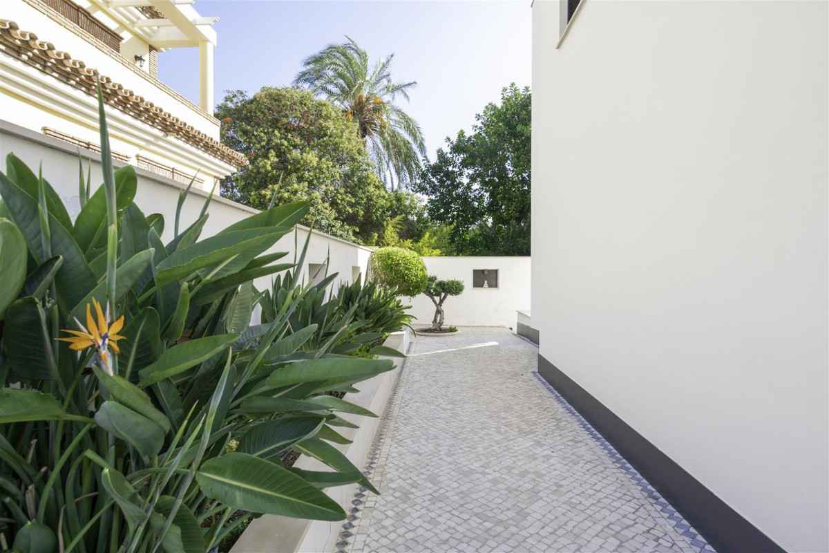 Se vende Villa - Chalet de 3 dormitorios en Costa Del Sol, Málaga, España