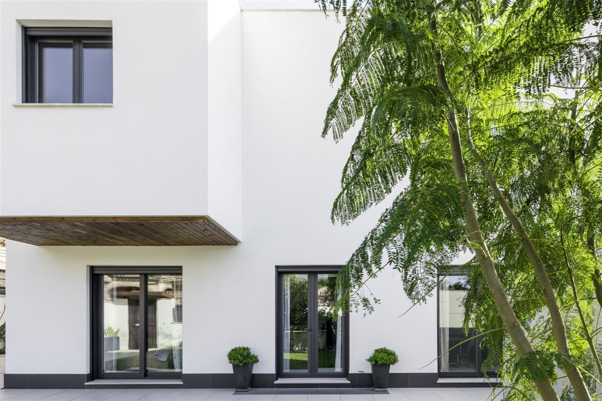 Se vende Villa - Chalet de 3 dormitorios en Costa Del Sol, Málaga, España