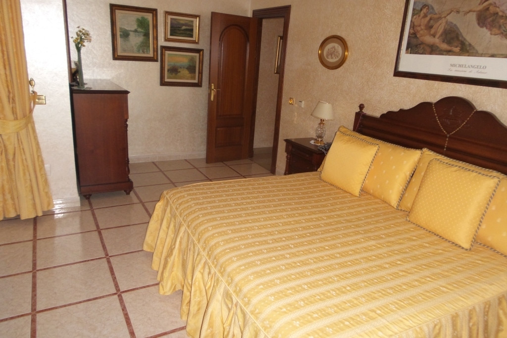 Se vende Villa - Chalet de 5 dormitorios en Costa Del Sol, Málaga, España