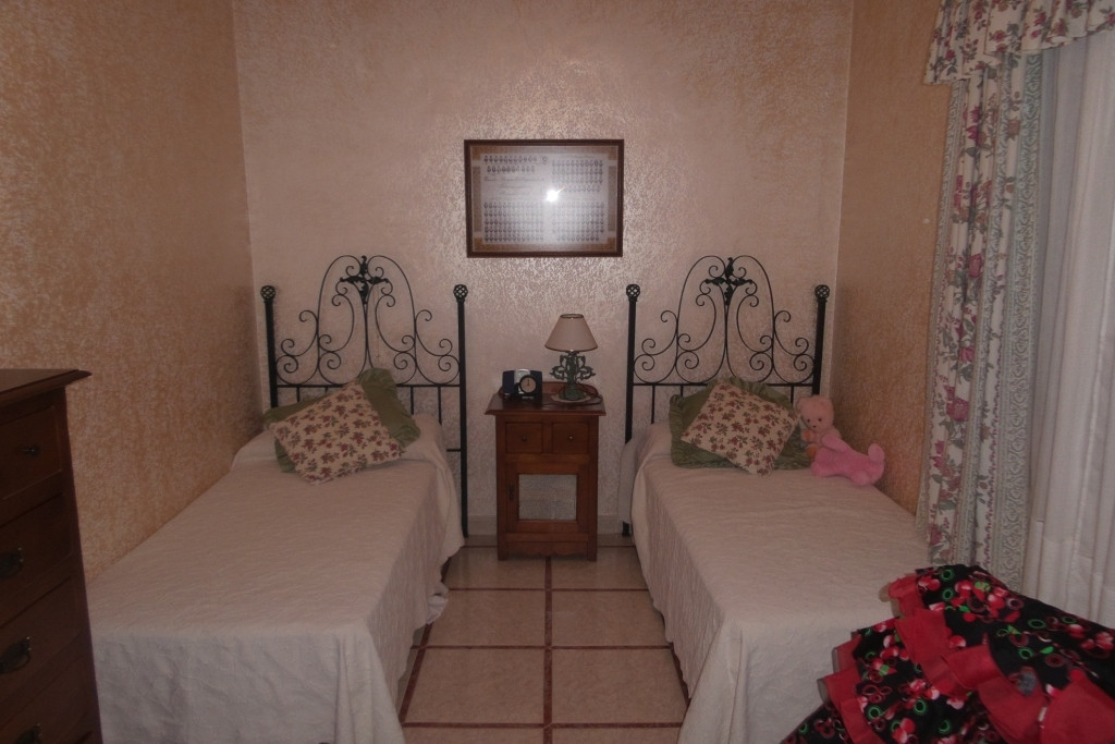 Se vende Villa - Chalet de 5 dormitorios en Costa Del Sol, Málaga, España