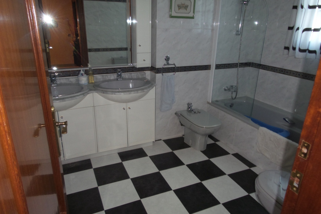 Se vende Villa - Chalet de 5 dormitorios en Costa Del Sol, Málaga, España