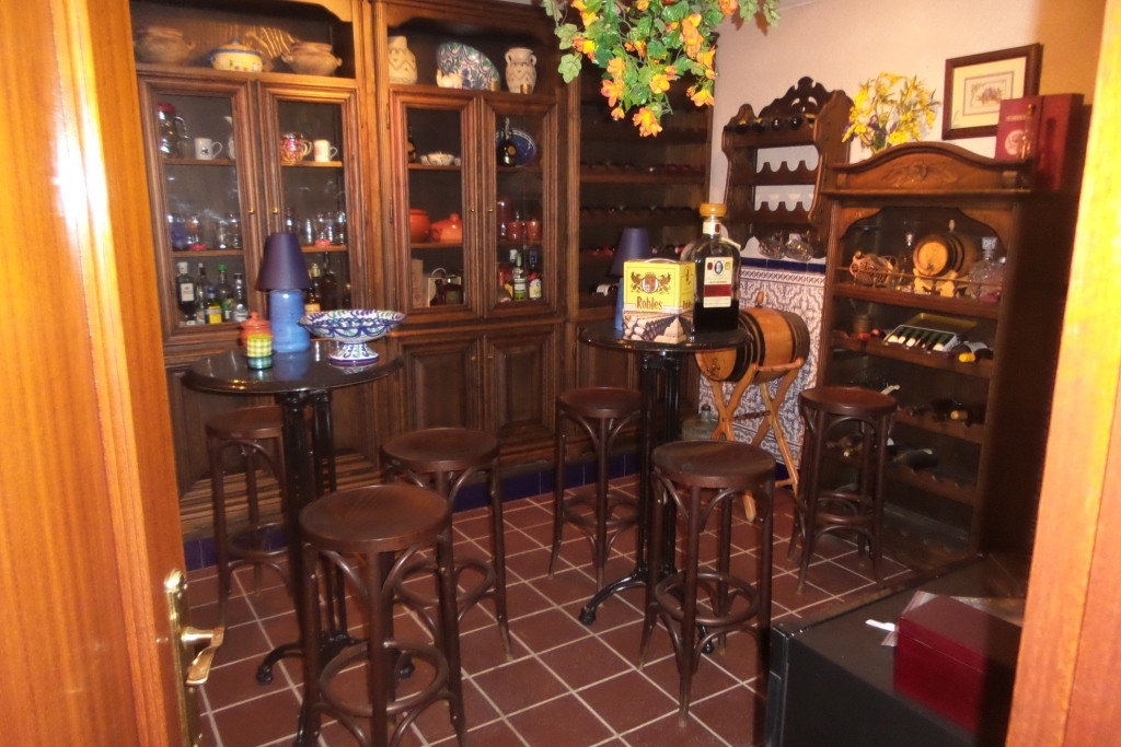 Se vende Villa - Chalet de 5 dormitorios en Costa Del Sol, Málaga, España