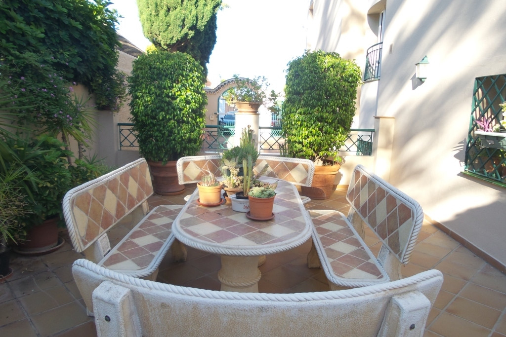 Se vende Villa - Chalet de 5 dormitorios en Costa Del Sol, Málaga, España