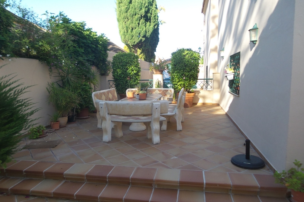 Se vende Villa - Chalet de 5 dormitorios en Costa Del Sol, Málaga, España