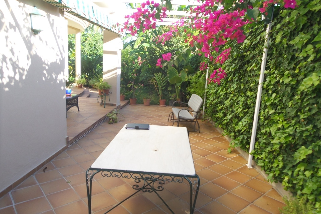 Se vende Villa - Chalet de 5 dormitorios en Costa Del Sol, Málaga, España