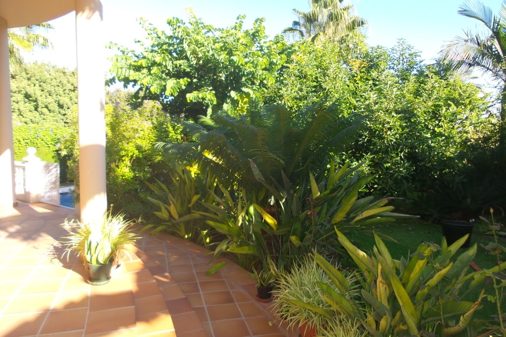 Se vende Villa - Chalet de 5 dormitorios en Costa Del Sol, Málaga, España