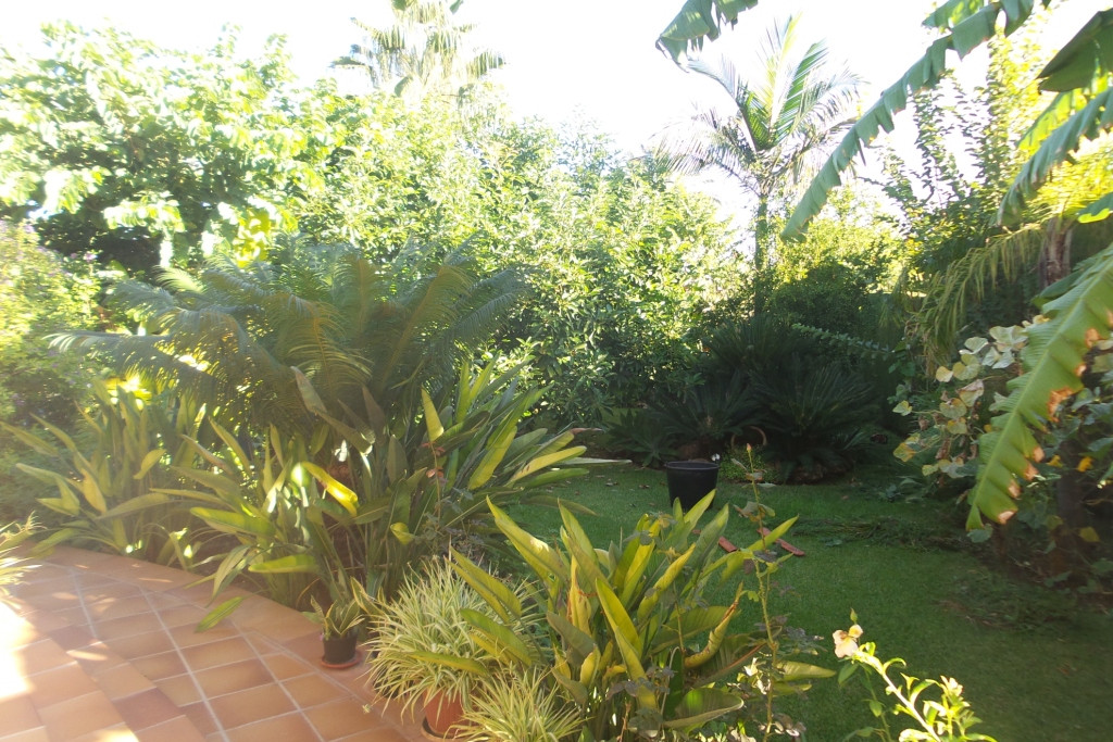 Se vende Villa - Chalet de 5 dormitorios en Costa Del Sol, Málaga, España