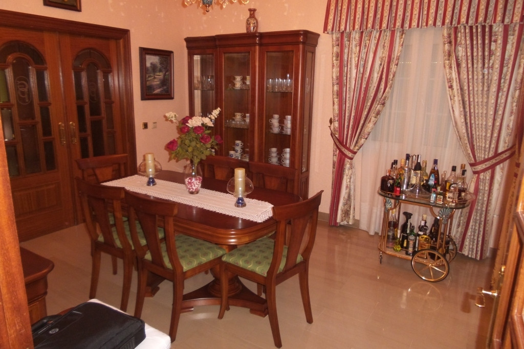 Se vende Villa - Chalet de 5 dormitorios en Costa Del Sol, Málaga, España