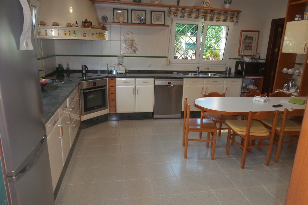 Se vende Villa - Chalet de 5 dormitorios en Costa Del Sol, Málaga, España