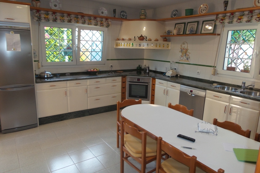 Se vende Villa - Chalet de 5 dormitorios en Costa Del Sol, Málaga, España
