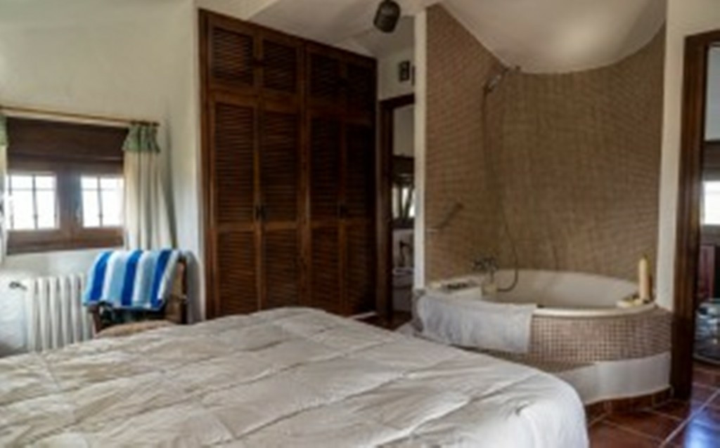 5 Bed Townhouse for sale in Alora Costa Del Sol, Málaga, Spain