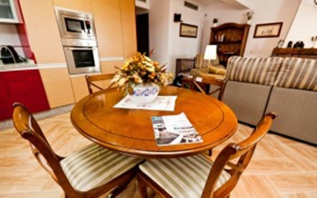 5 Bed Townhouse for sale in Alora Costa Del Sol, Málaga, Spain