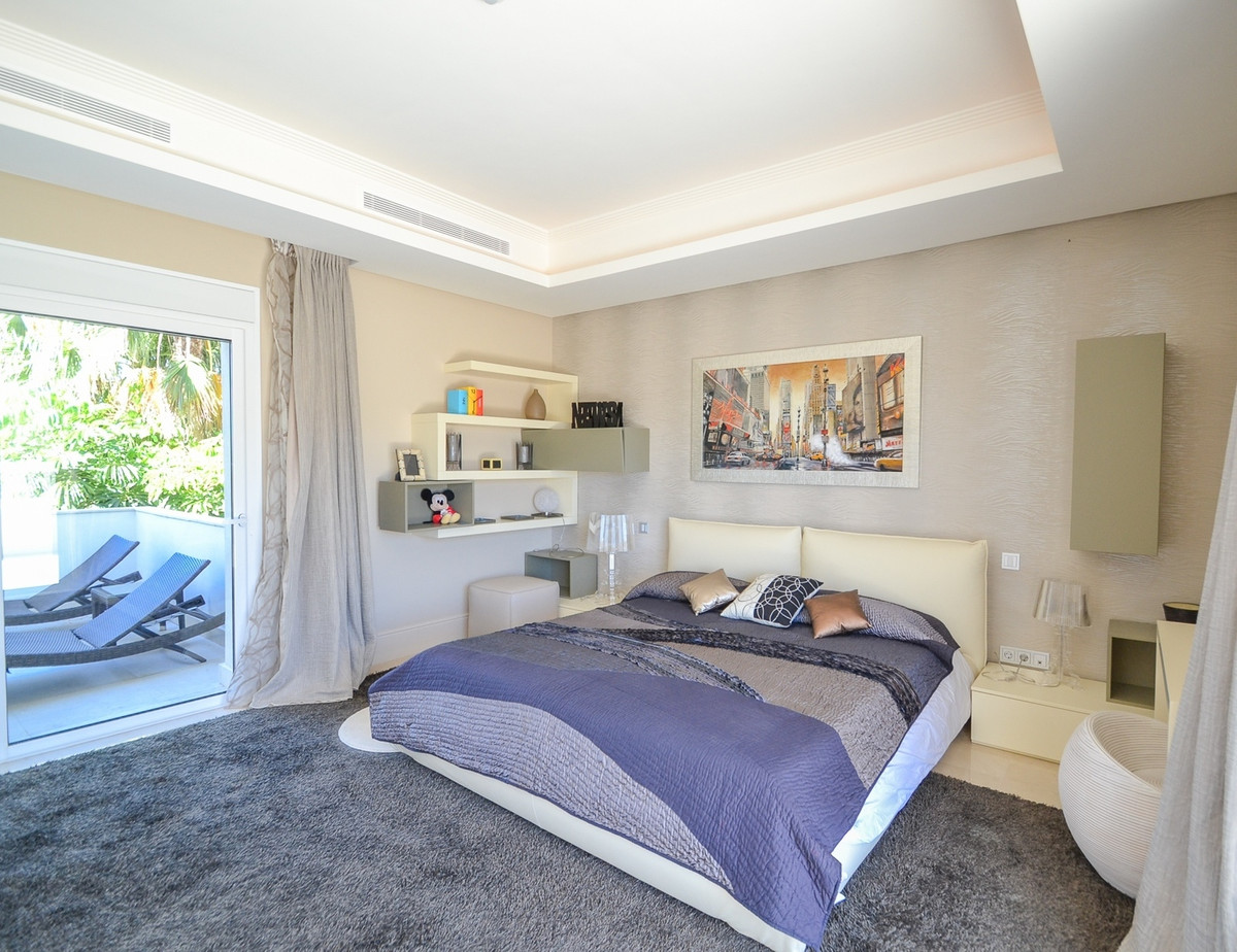 Se vende Villa - Chalet de 5 dormitorios en Costa Del Sol, Málaga, España