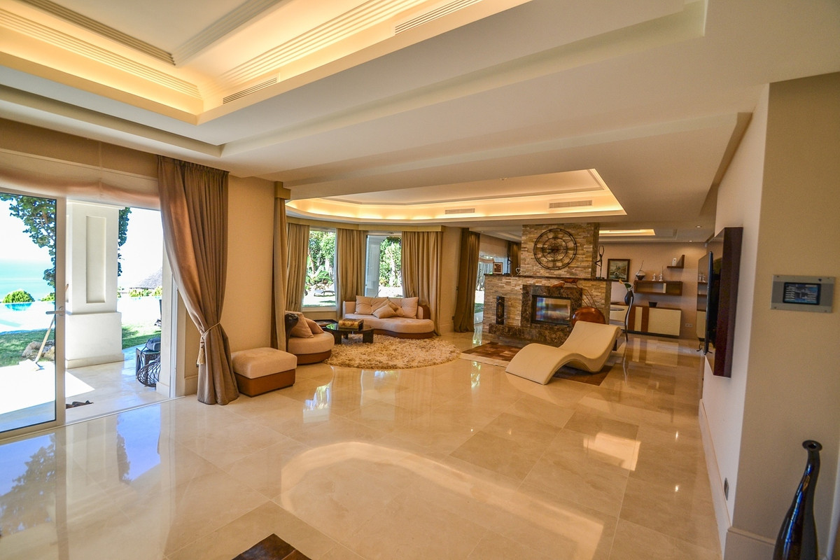 Se vende Villa - Chalet de 5 dormitorios en Costa Del Sol, Málaga, España