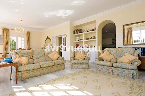 Se vende Villa - Chalet de 5 dormitorios en Costa Del Sol, Málaga, España