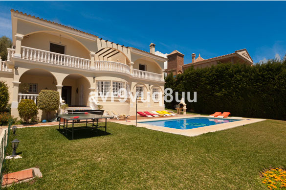 Se vende Villa - Chalet de 5 dormitorios en Costa Del Sol, Málaga, España