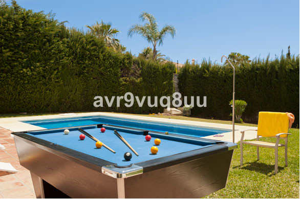Se vende Villa - Chalet de 5 dormitorios en Costa Del Sol, Málaga, España
