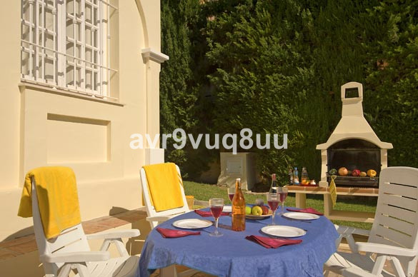 Se vende Villa - Chalet de 5 dormitorios en Costa Del Sol, Málaga, España