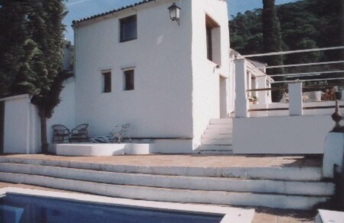 5 Bed Townhouse for sale in Estepona Costa Del Sol, Málaga, Spain