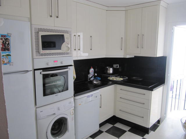 3 Bed Apartment for sale in Estepona Costa Del Sol, Málaga, Spain
