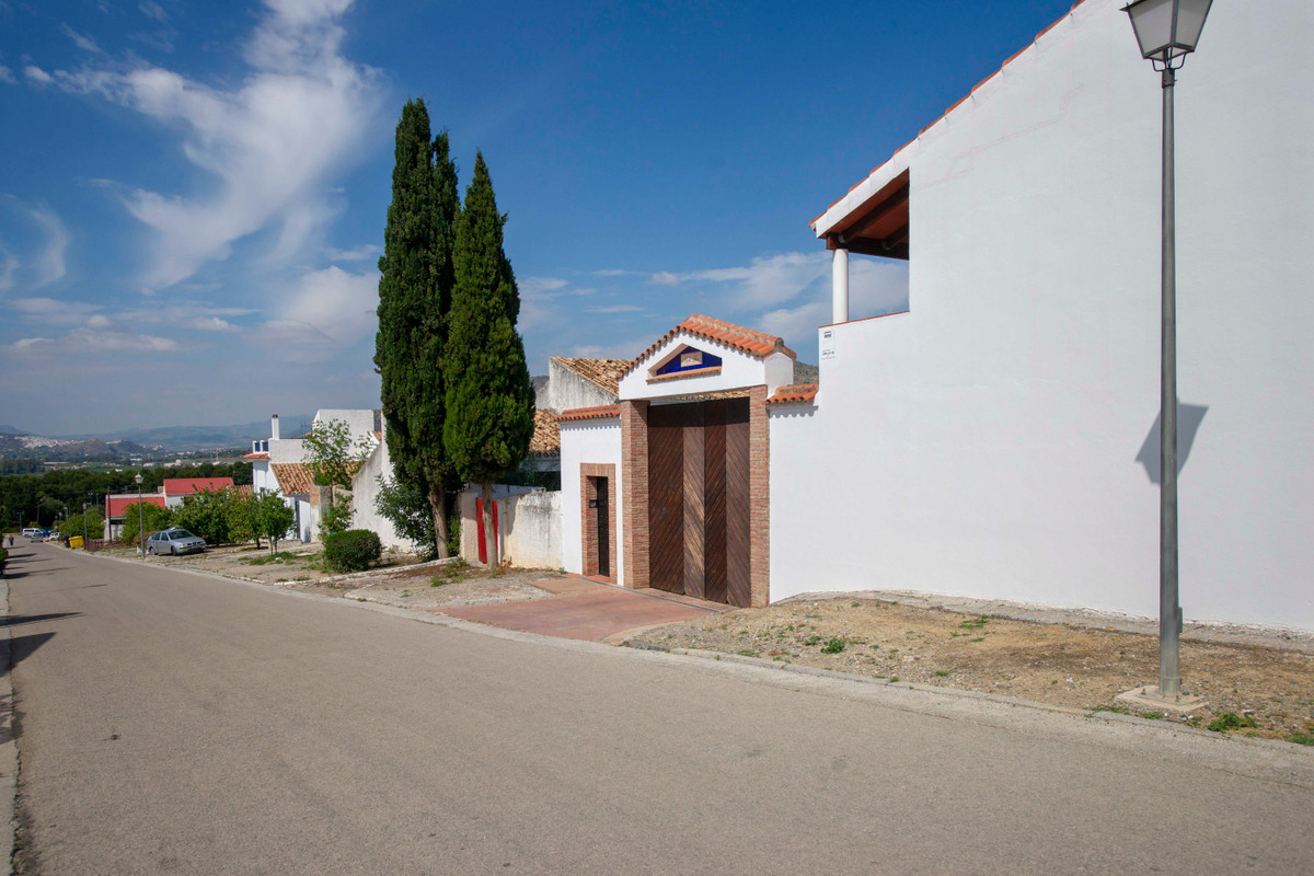 7 Bed Commercial unit for sale in Pizarra Costa Del Sol, Málaga, Spain
