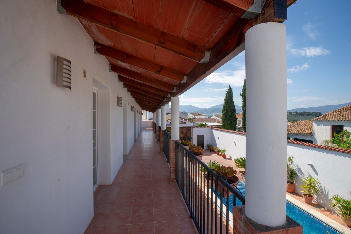 7 Bed Commercial unit for sale in Pizarra Costa Del Sol, Málaga, Spain