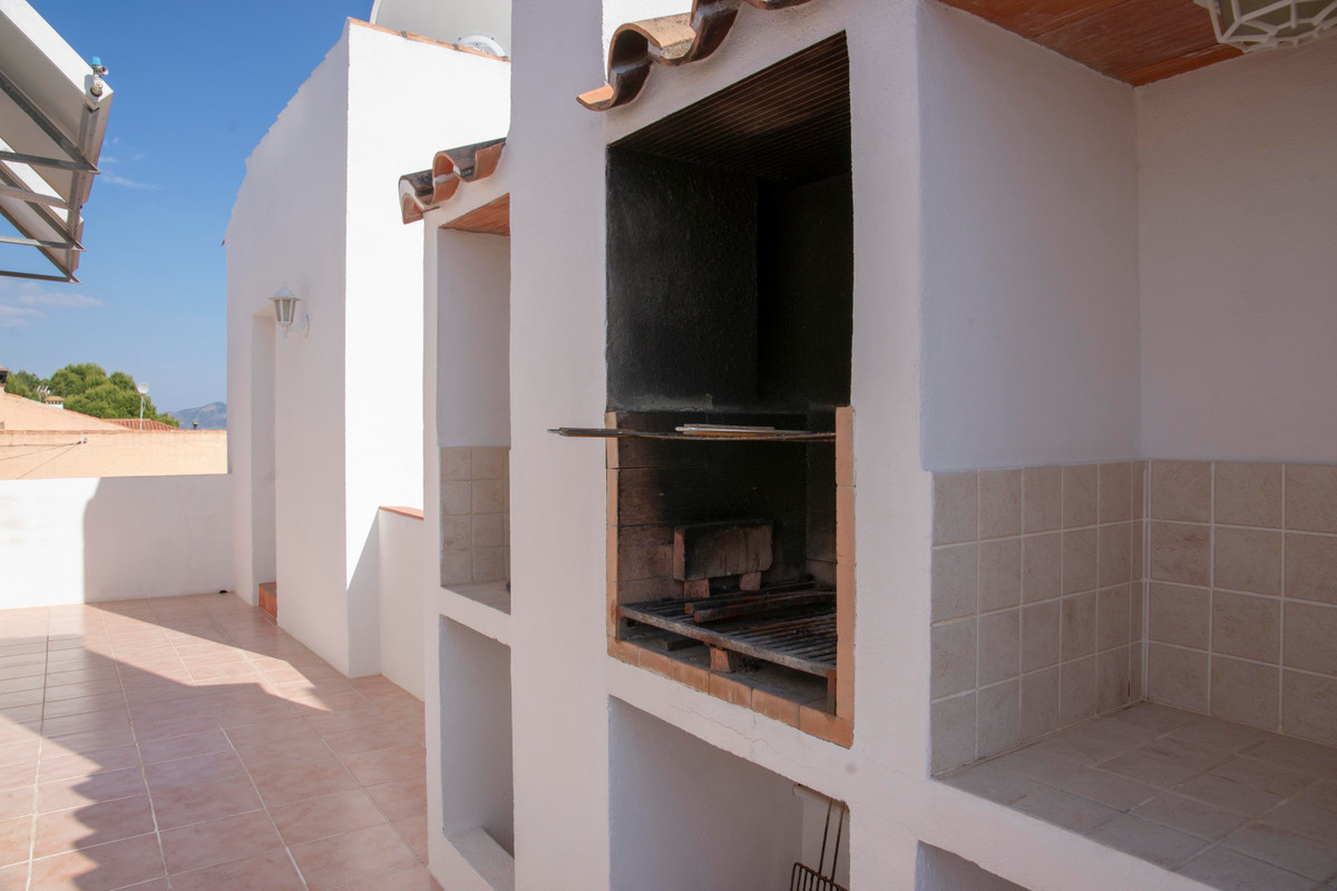 7 Bed Commercial unit for sale in Pizarra Costa Del Sol, Málaga, Spain