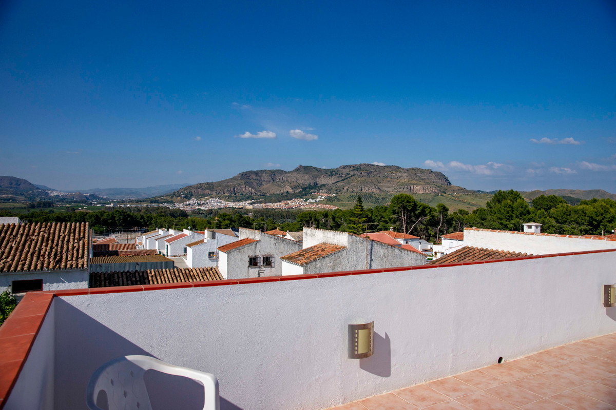 7 Bed Commercial unit for sale in Pizarra Costa Del Sol, Málaga, Spain