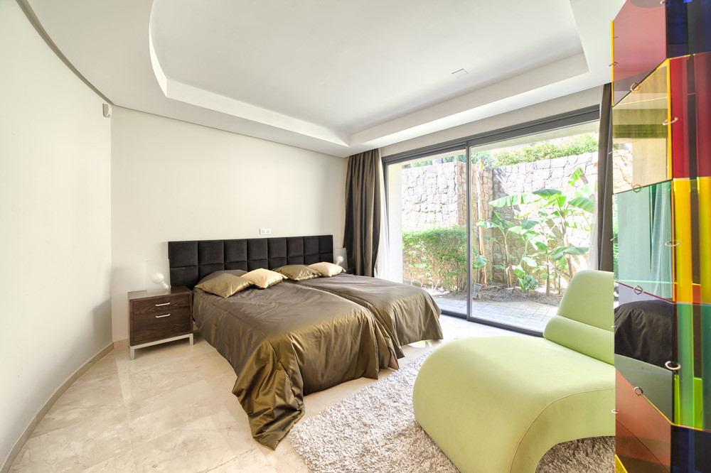3 Bed Apartment for sale in The Golden Mile Costa Del Sol, Málaga, Spain