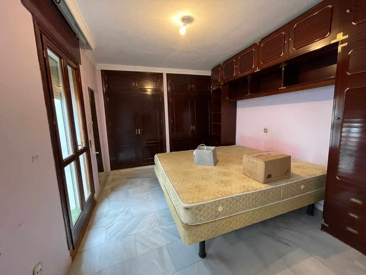 5 Bed Townhouse for sale in Estepona Costa Del Sol, Málaga, Spain