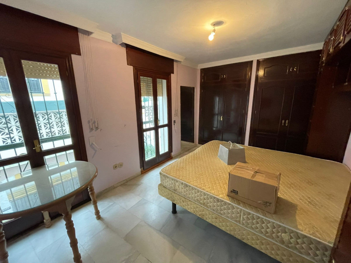 5 Bed Townhouse for sale in Estepona Costa Del Sol, Málaga, Spain