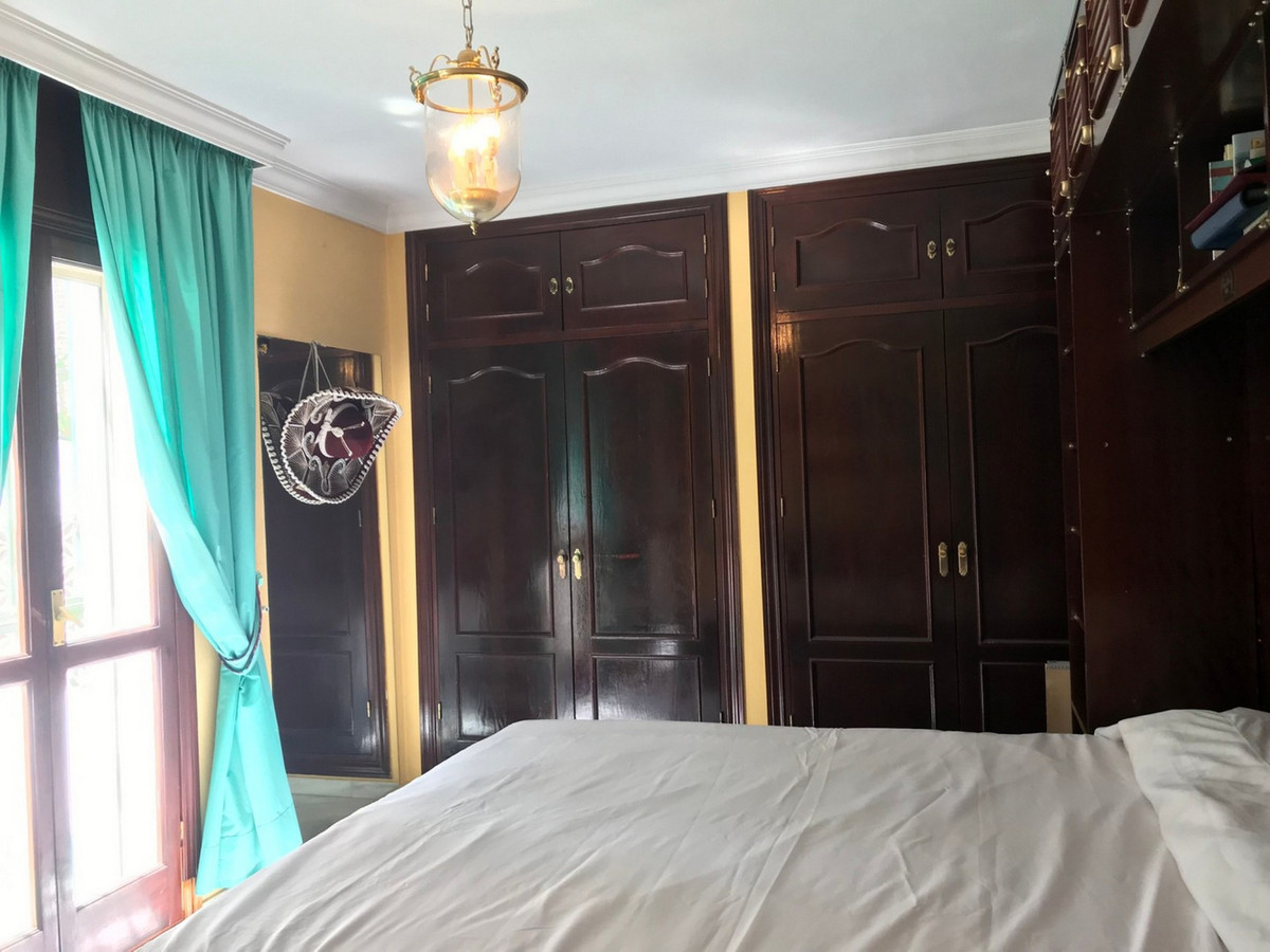 5 Bed Townhouse for sale in Estepona Costa Del Sol, Málaga, Spain