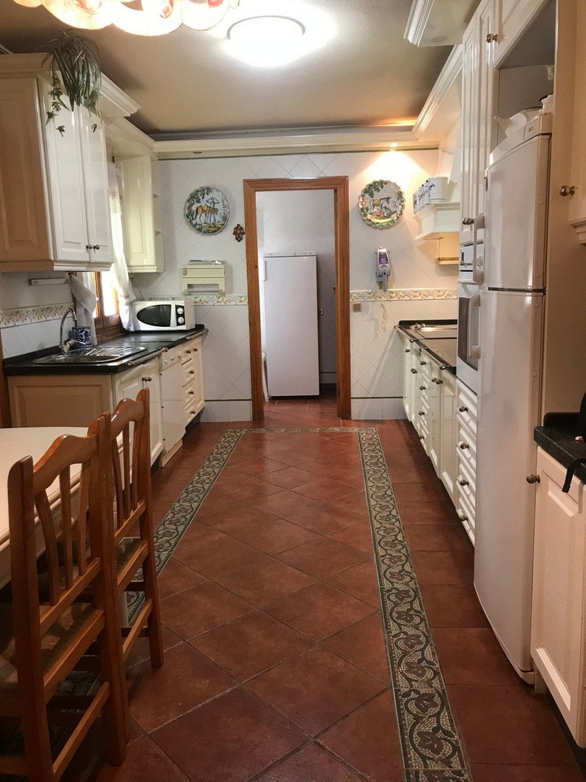 5 Bed Townhouse for sale in Estepona Costa Del Sol, Málaga, Spain