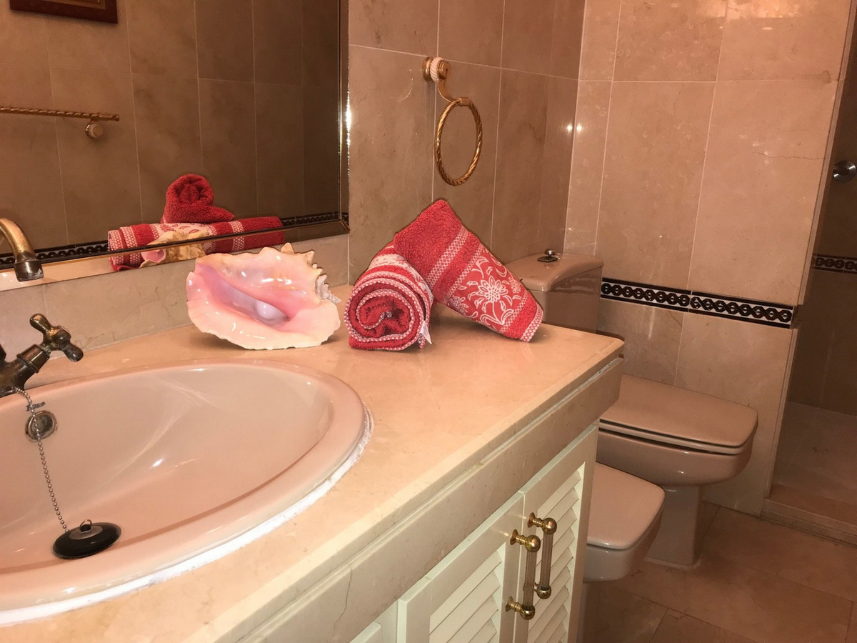 5 Bed Townhouse for sale in Estepona Costa Del Sol, Málaga, Spain