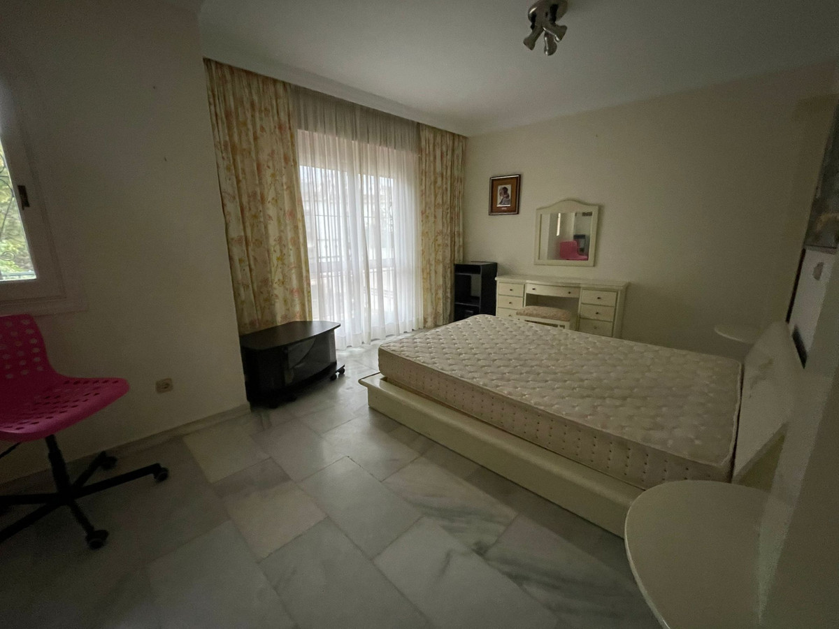 5 Bed Townhouse for sale in Estepona Costa Del Sol, Málaga, Spain