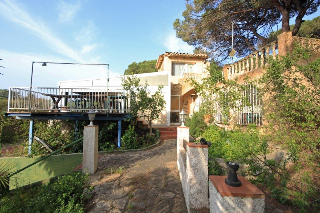 Commercial unit for sale in Marbesa Costa Del Sol, Málaga, Spain
