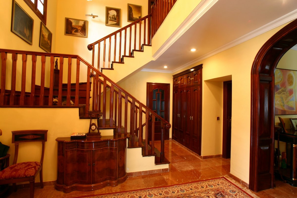 5 Bed Townhouse for sale in Málaga Costa Del Sol, Málaga, Spain