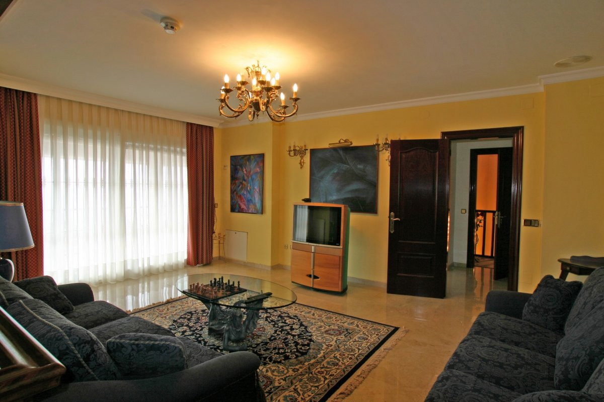 5 Bed Townhouse for sale in Málaga Costa Del Sol, Málaga, Spain