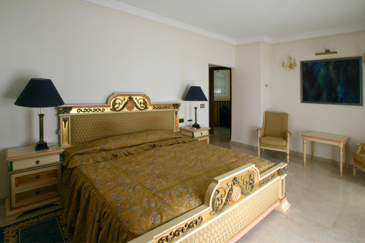5 Bed Townhouse for sale in Málaga Costa Del Sol, Málaga, Spain