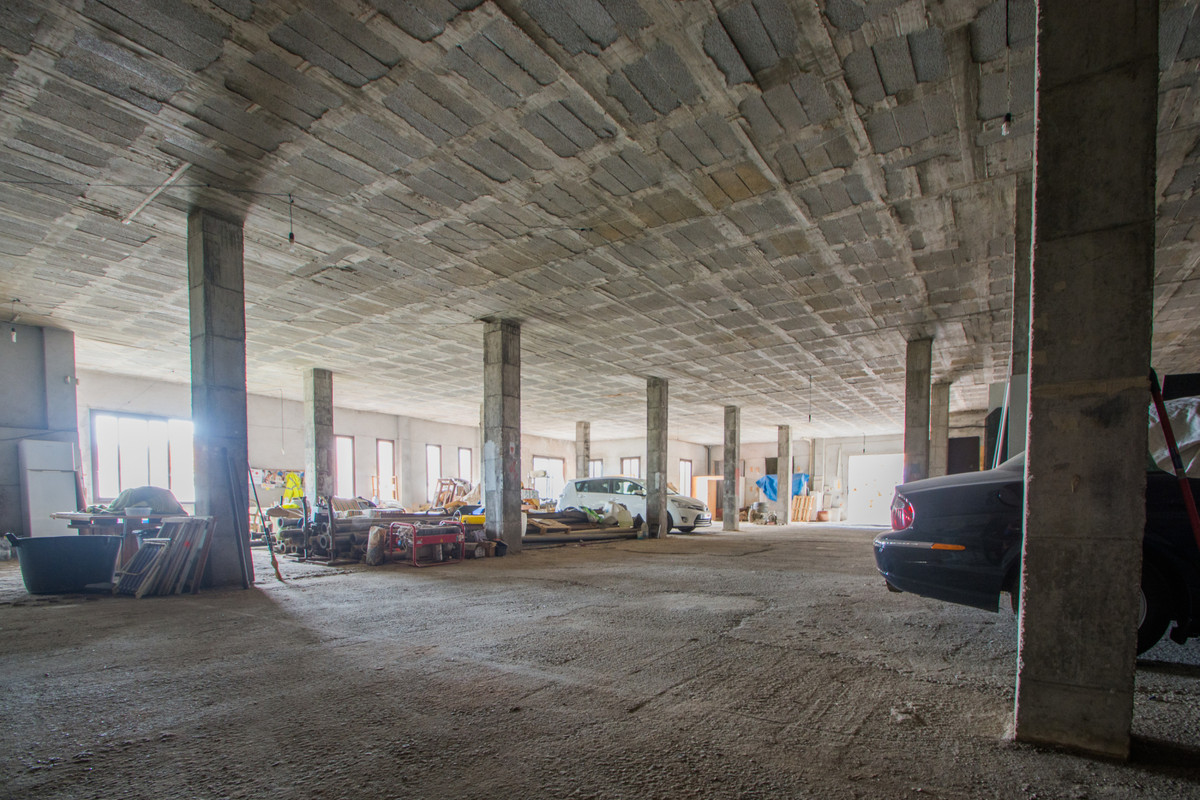 Commercial unit for sale in La Mairena Costa Del Sol, Málaga, Spain