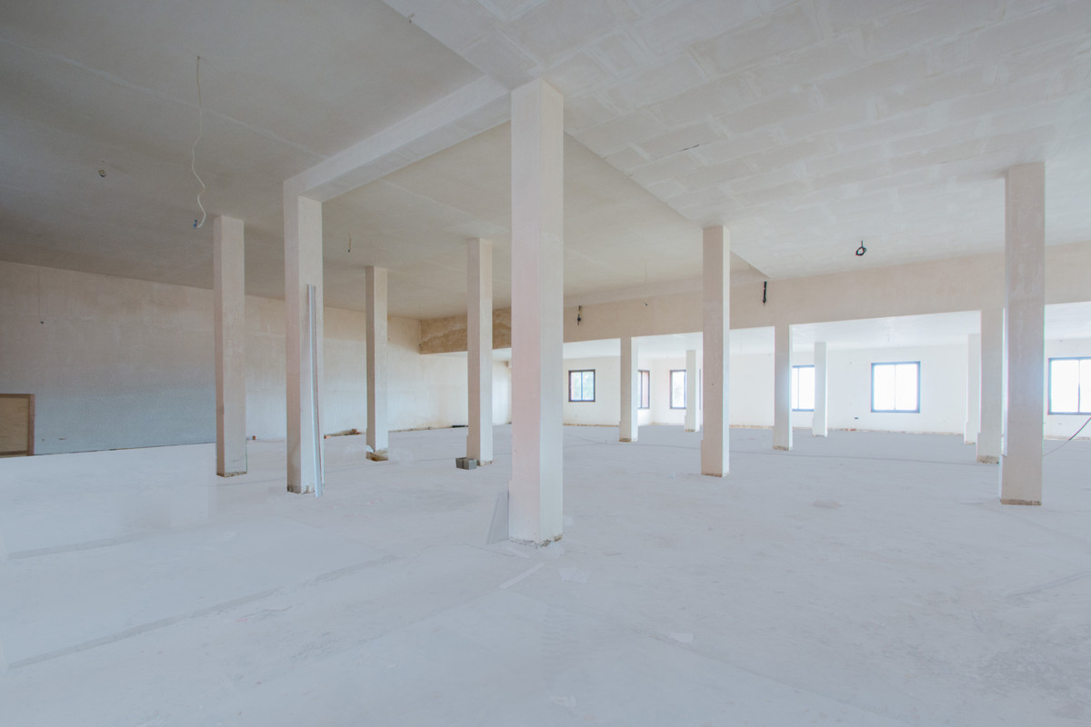Commercial unit for sale in La Mairena Costa Del Sol, Málaga, Spain