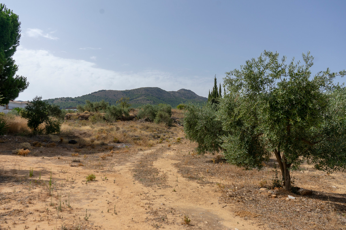Plots for sale in Alhaurín De La Torre Costa Del Sol, Málaga, Spain
