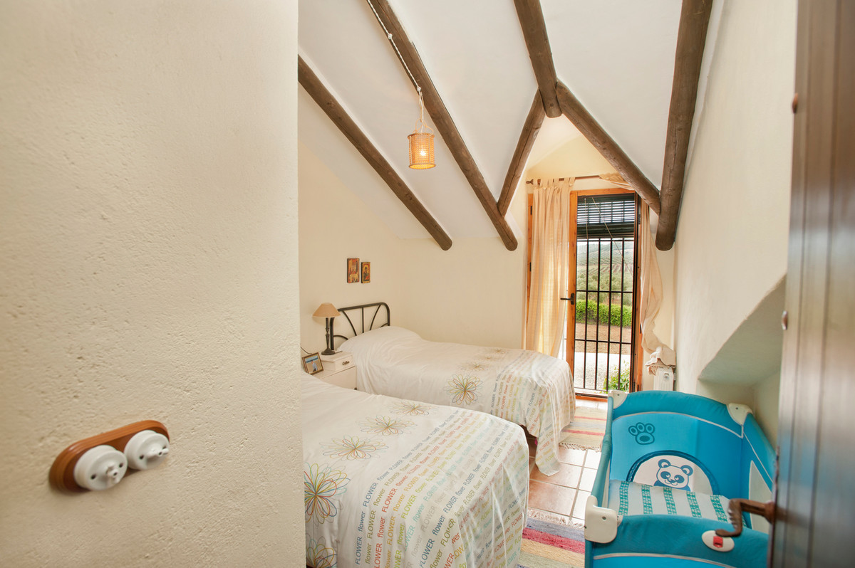 Se vende Finca - Cortijo de 6 dormitorios en Costa Del Sol, Málaga, España