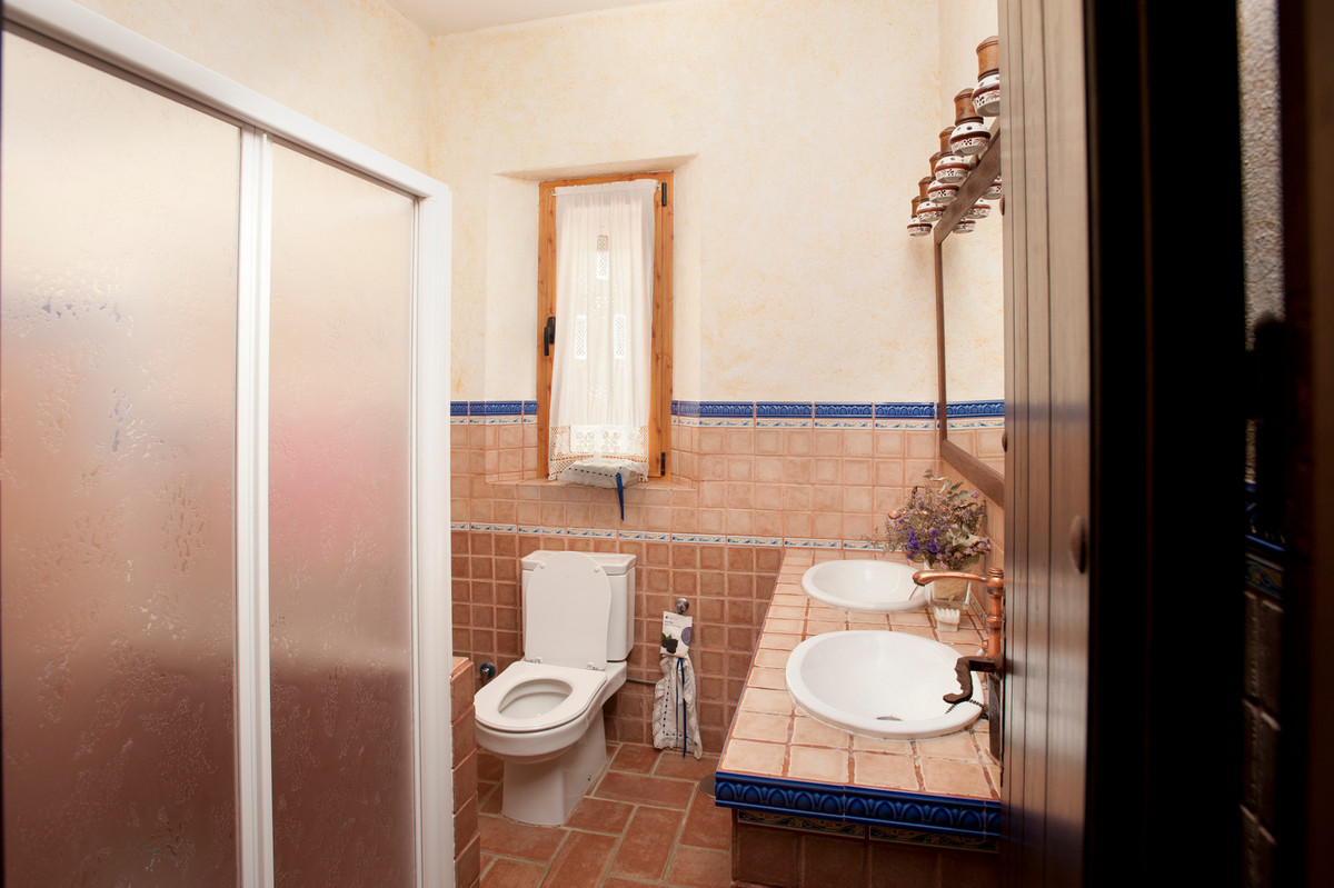 Se vende Finca - Cortijo de 6 dormitorios en Costa Del Sol, Málaga, España