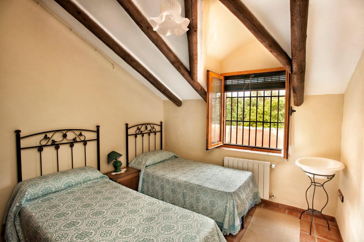 Se vende Finca - Cortijo de 6 dormitorios en Costa Del Sol, Málaga, España