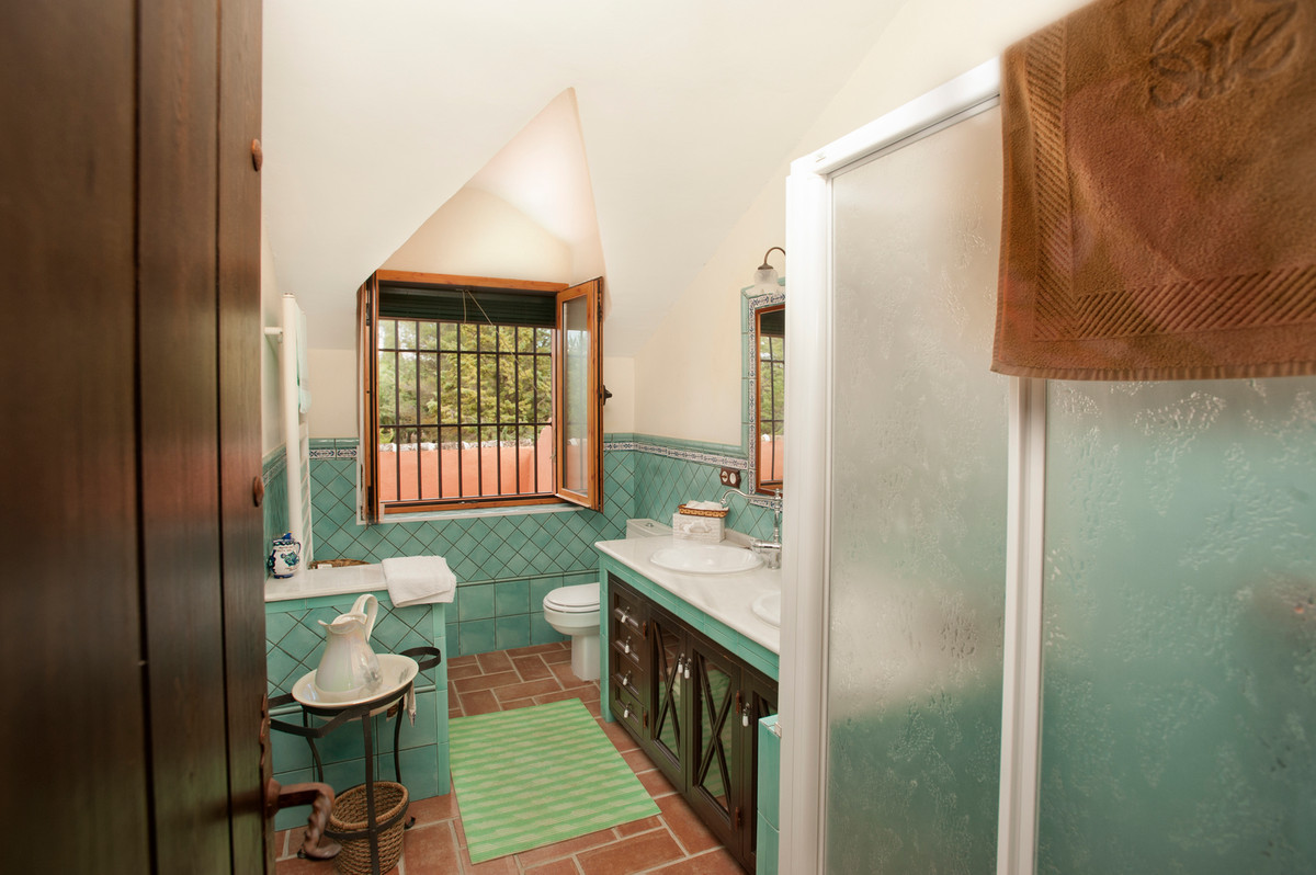 Se vende Finca - Cortijo de 6 dormitorios en Costa Del Sol, Málaga, España