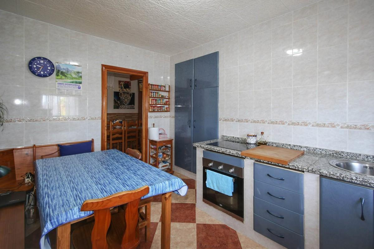 Se vende Villa - Chalet de 5 dormitorios en Costa Del Sol, Málaga, España